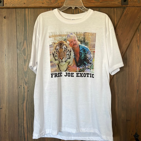 Custom made “Free Joe Exotic” shirt. - Picture 2 of 3